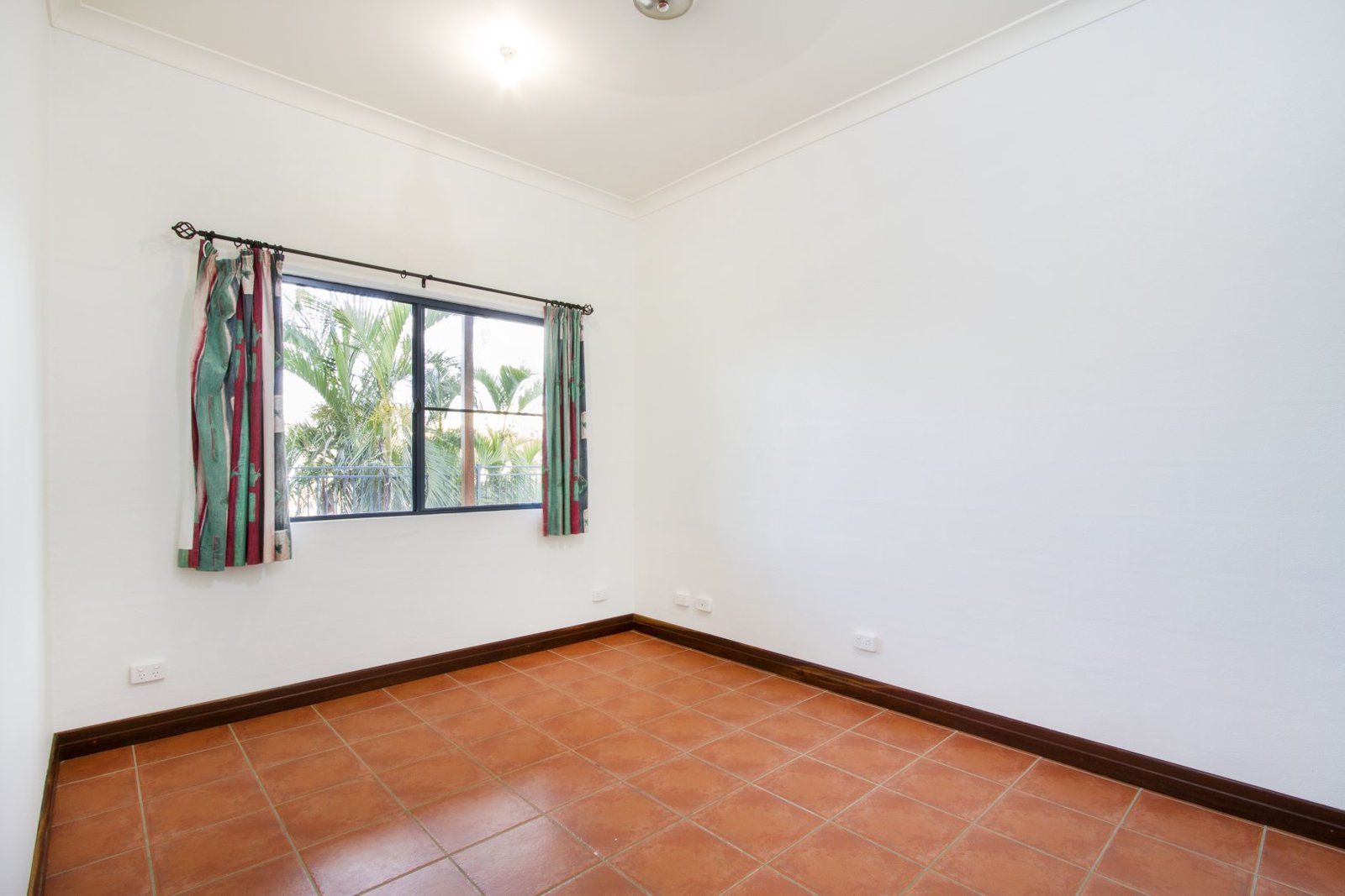 26 Nara Ave  AIRLIE BEACH 20