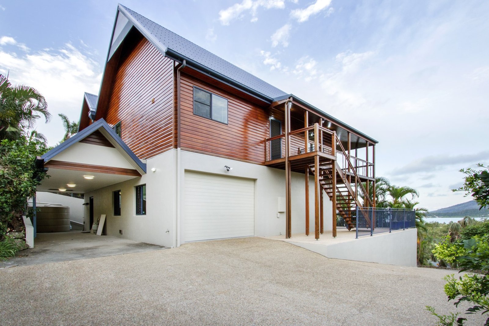 26 Nara Ave  AIRLIE BEACH 24