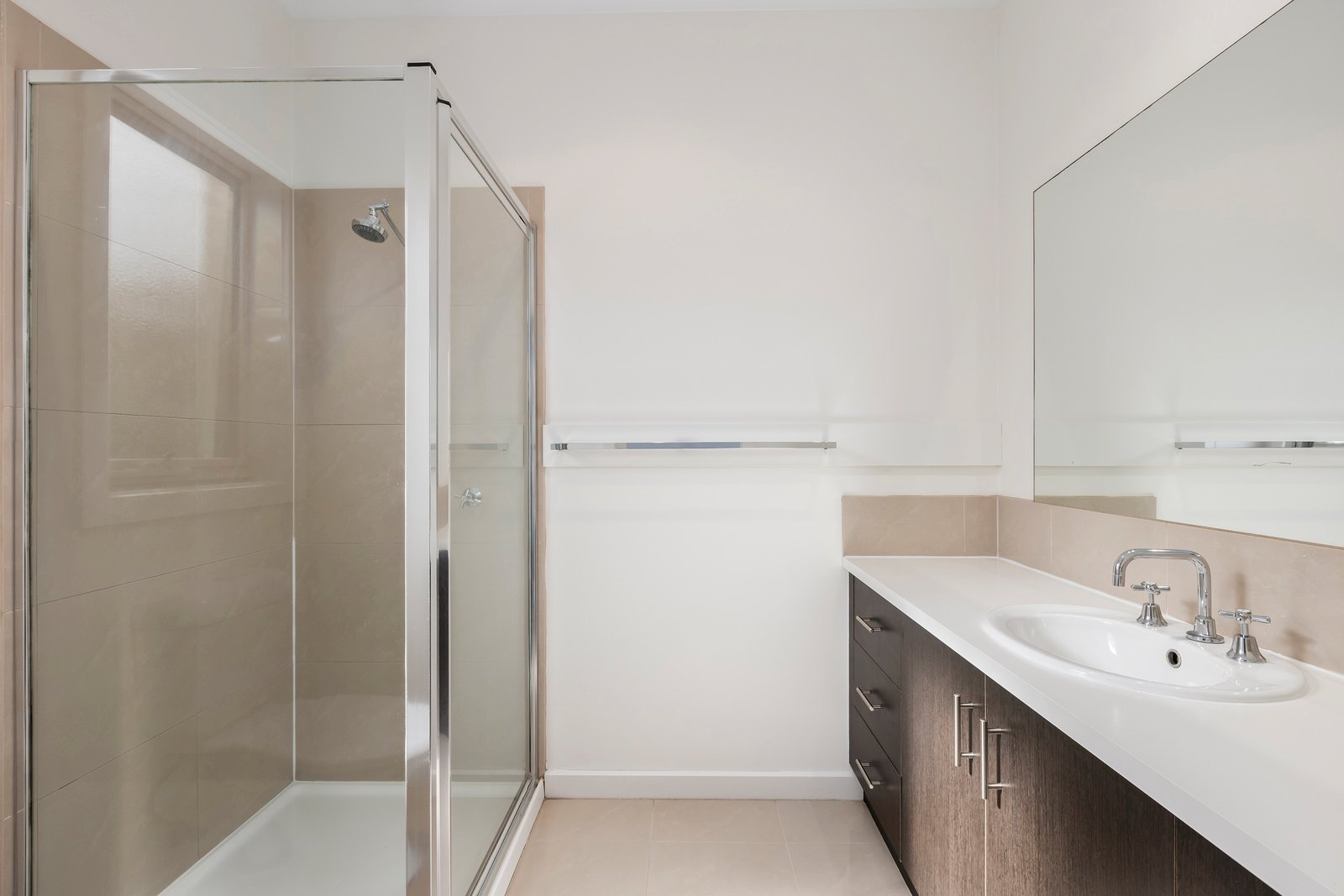 Real Estate and Property in 2/6 Newbank Court, Leopold, VIC