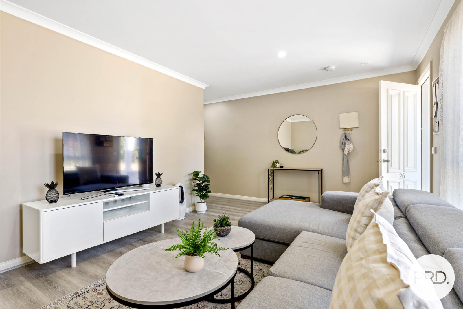 26 Norfolk Avenue LAKE GARDENS 9