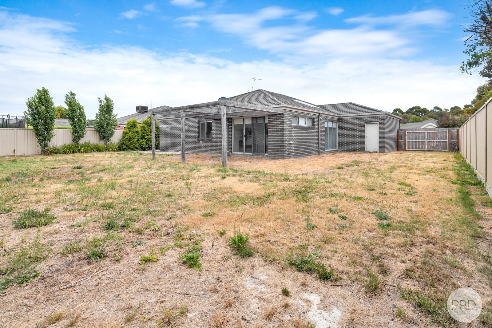 26 Normlyttle Parade MINERS REST 11