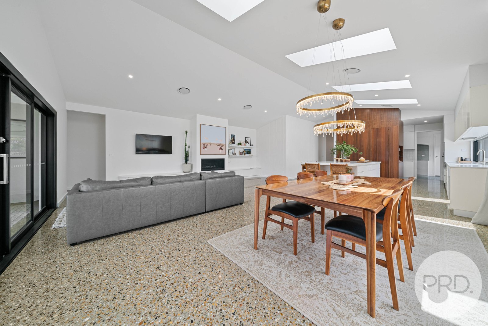 26 O'Connor Street URANQUINTY 9