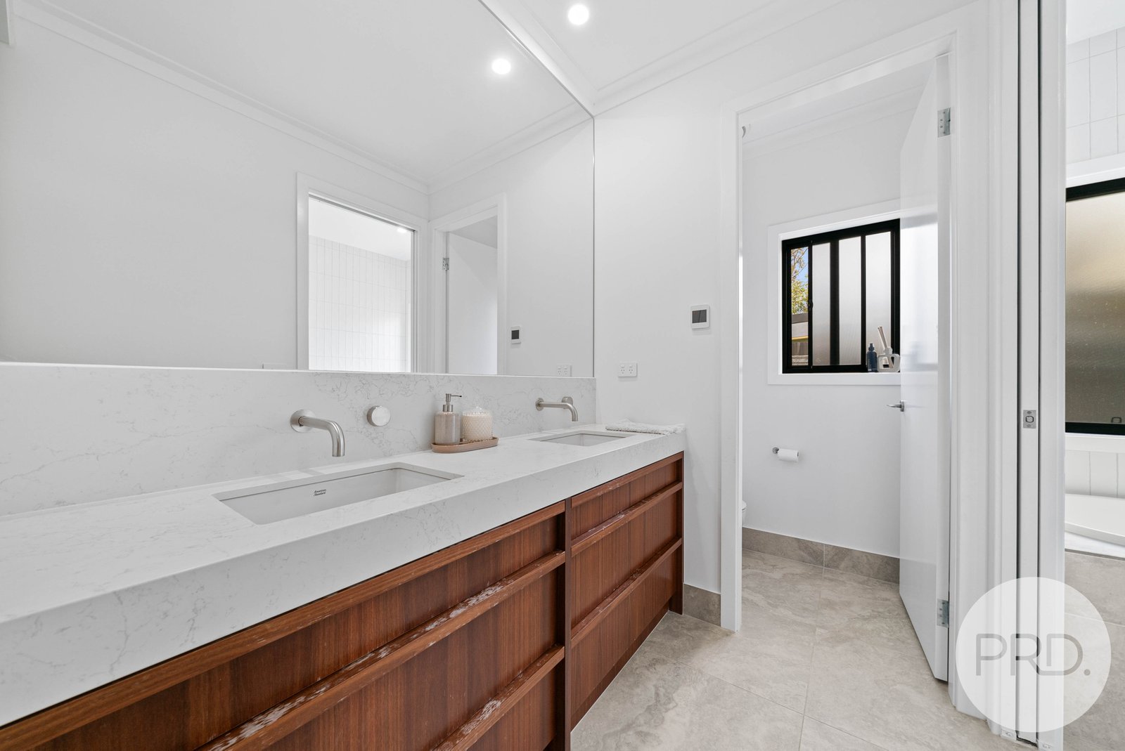 26 O'Connor Street URANQUINTY 18