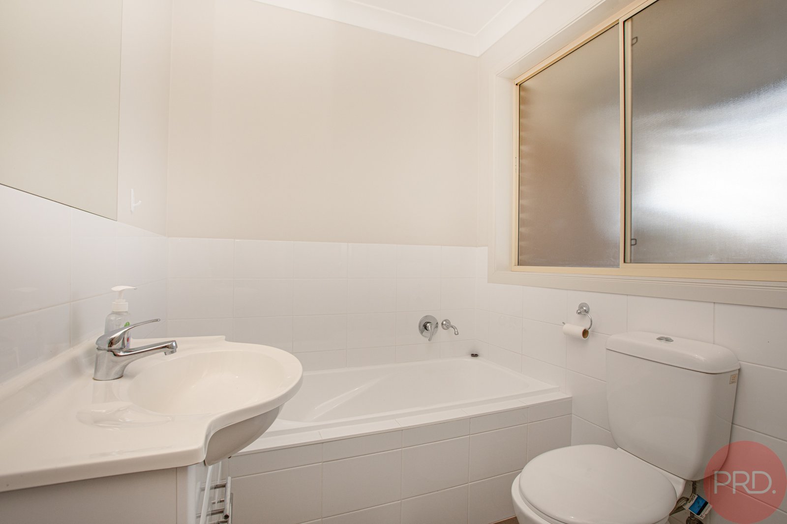 2/6 Ogilvie Street BERESFIELD 9
