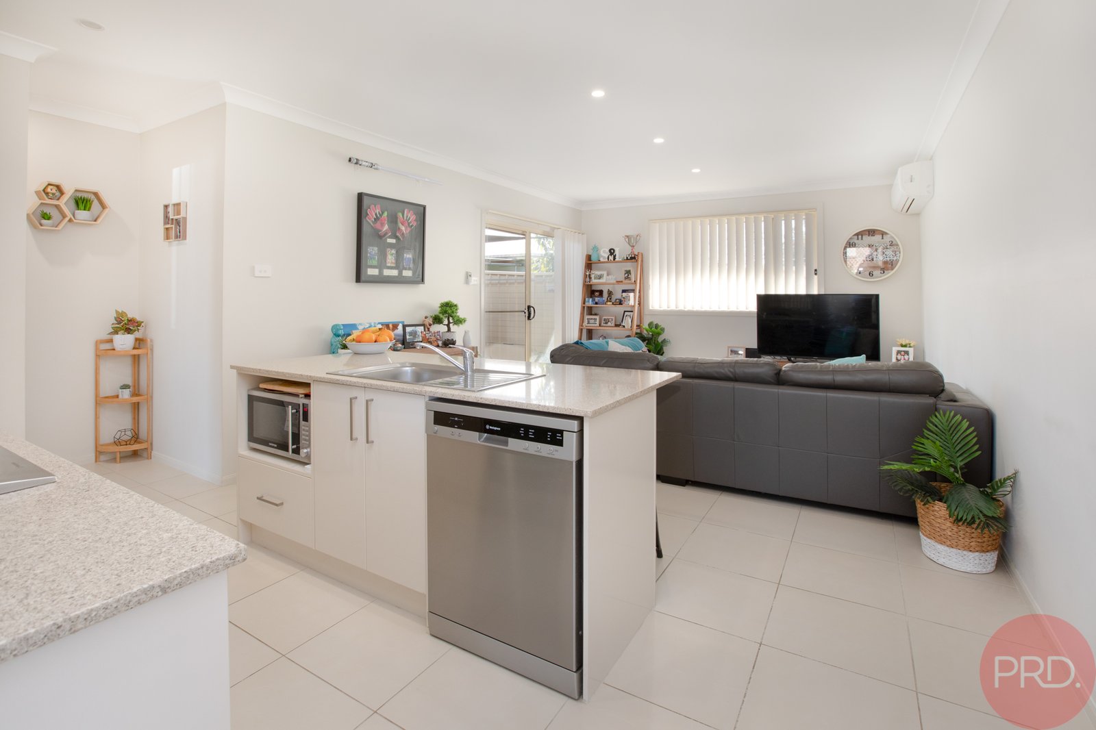 2/6 Ogilvie Street BERESFIELD 3