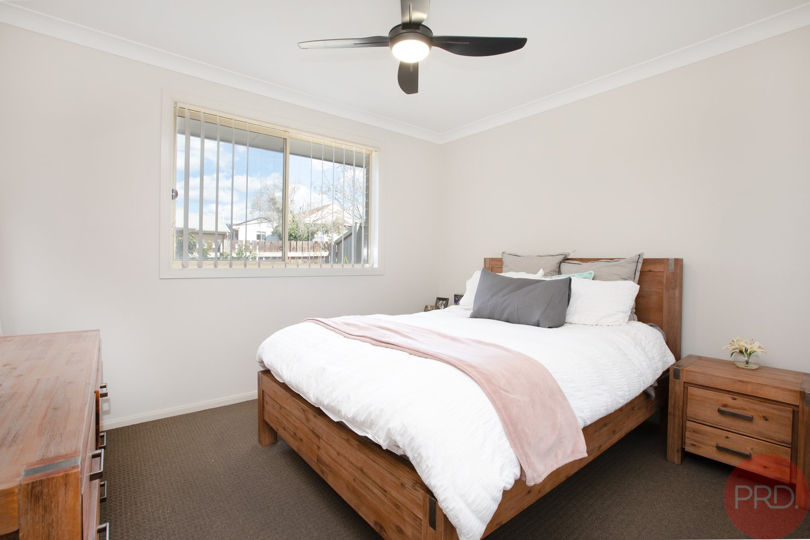 2/6 Ogilvie Street BERESFIELD 6