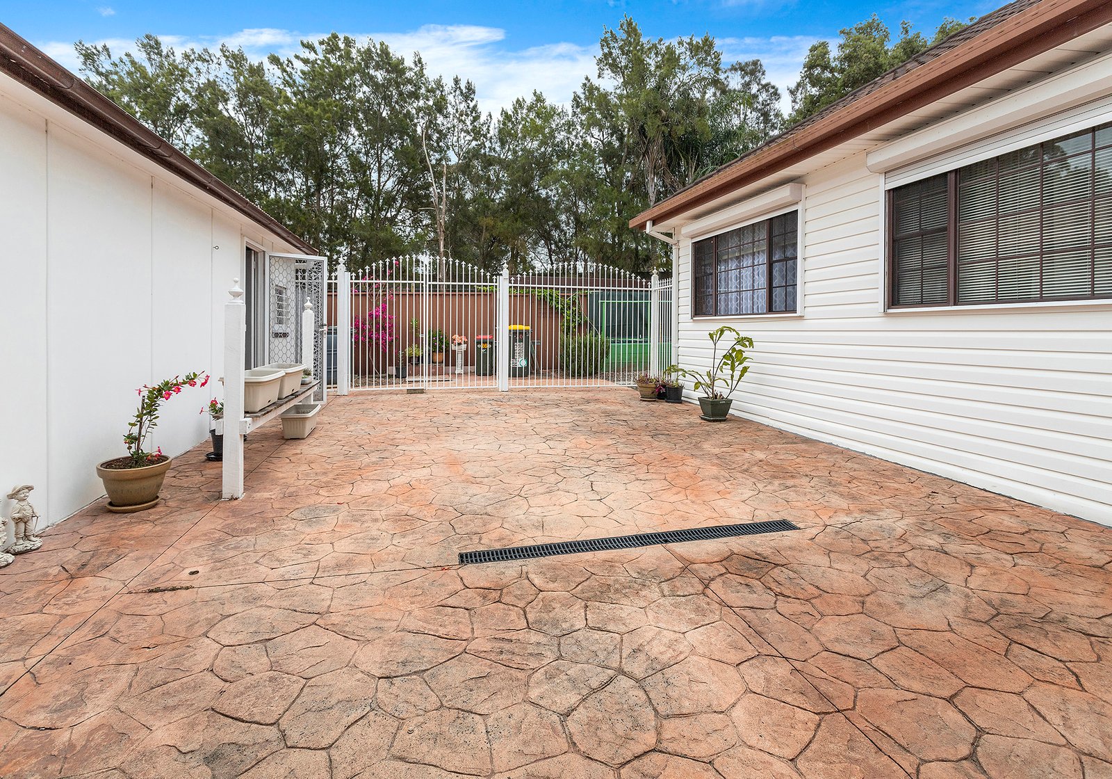 26 Oxford Road DAPTO 12