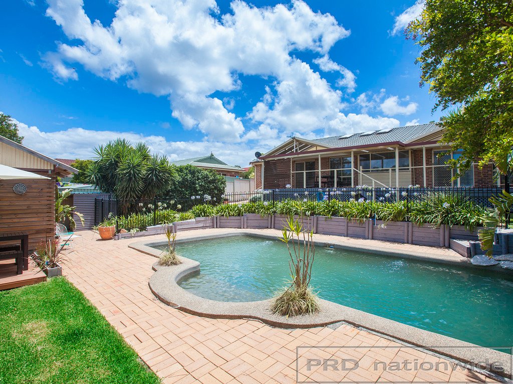 26 Pacific Cresent  ASHTONFIELD 1
