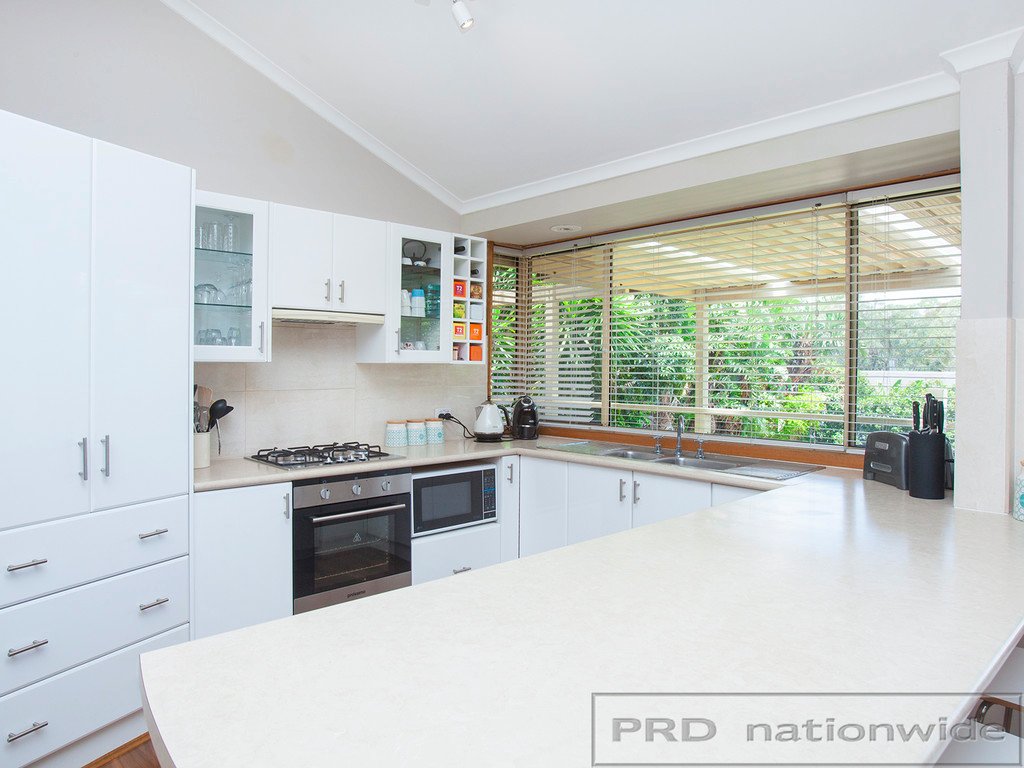 26 Pacific Cresent  ASHTONFIELD 7