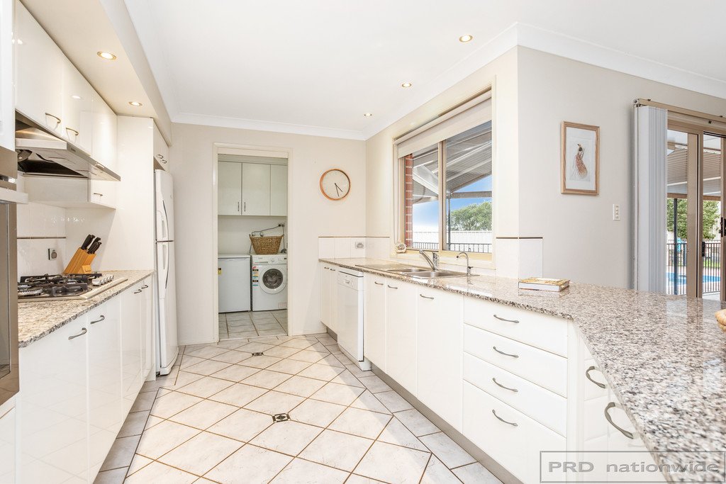 26 Peppertree Circuit ABERGLASSLYN 8