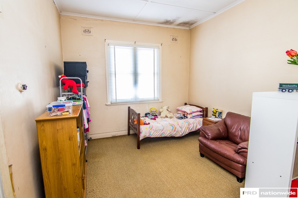 26 Phillip Street TAMWORTH 8