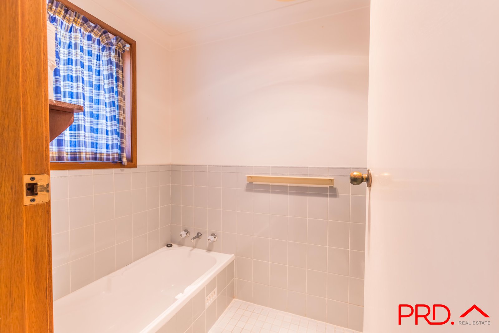 2/6 Phillip Street TAMWORTH 11