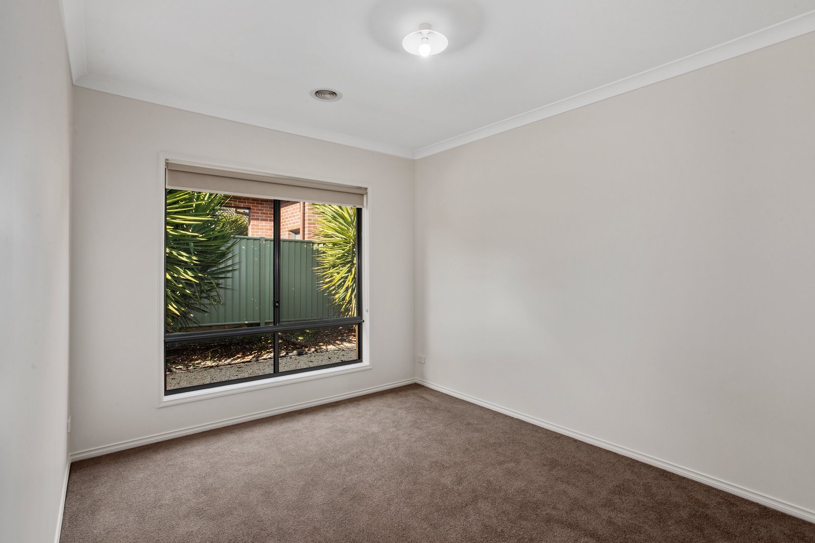 26 Rathlin Avenue JUNORTOUN 11