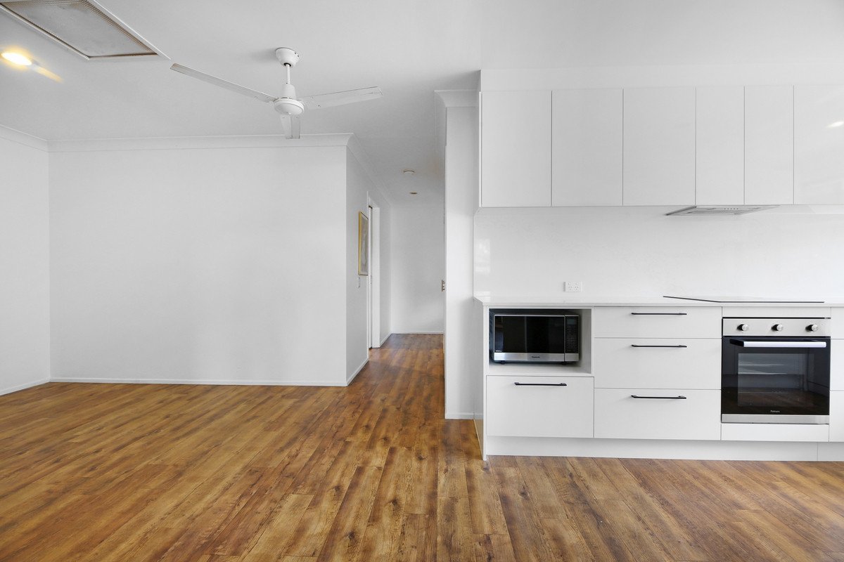 2/6 Redleaf Court Burleigh Waters 6