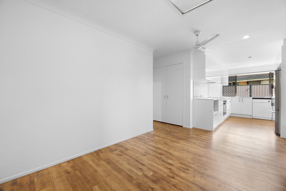 2/6 Redleaf Court Burleigh Waters 9