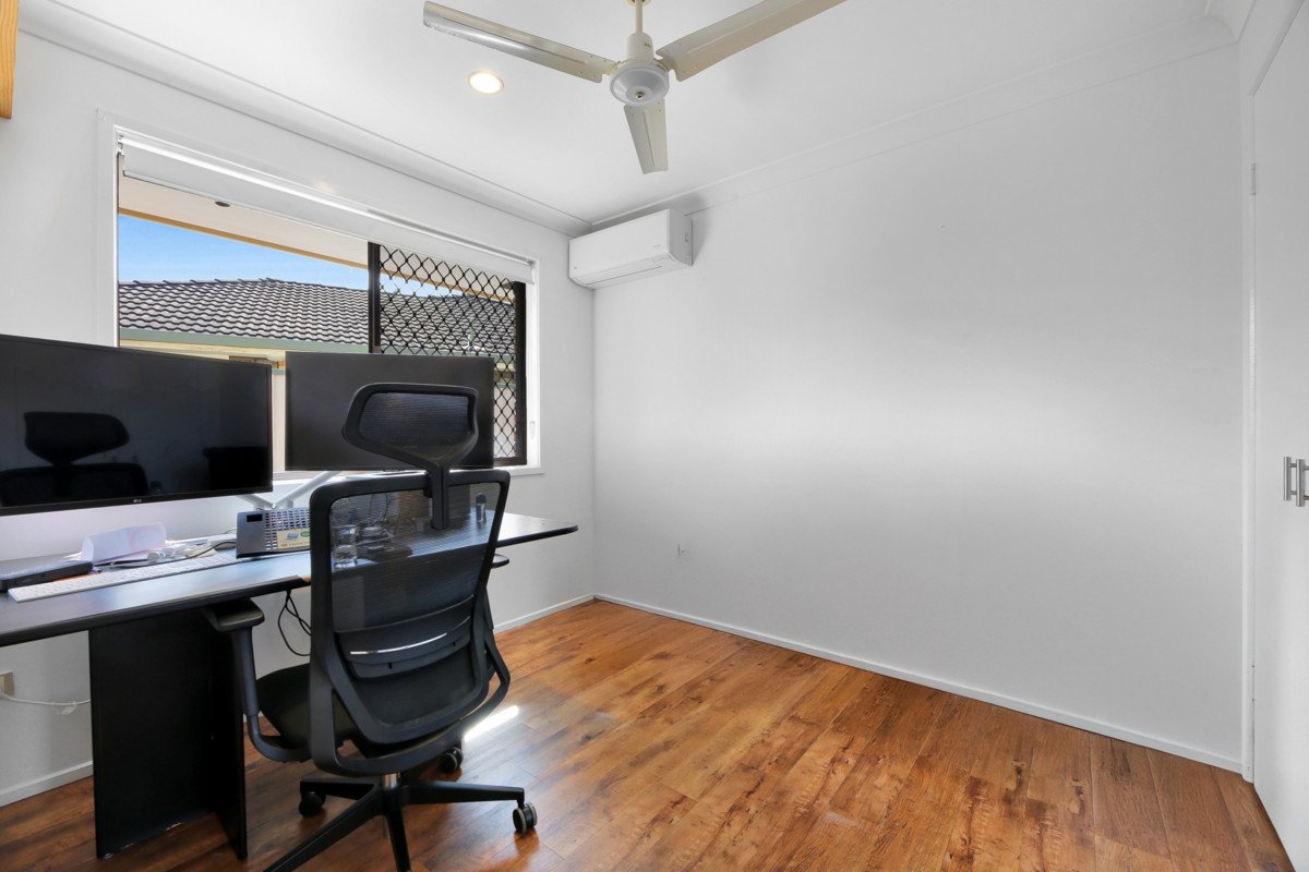 2/6 Redleaf Court Burleigh Waters 12