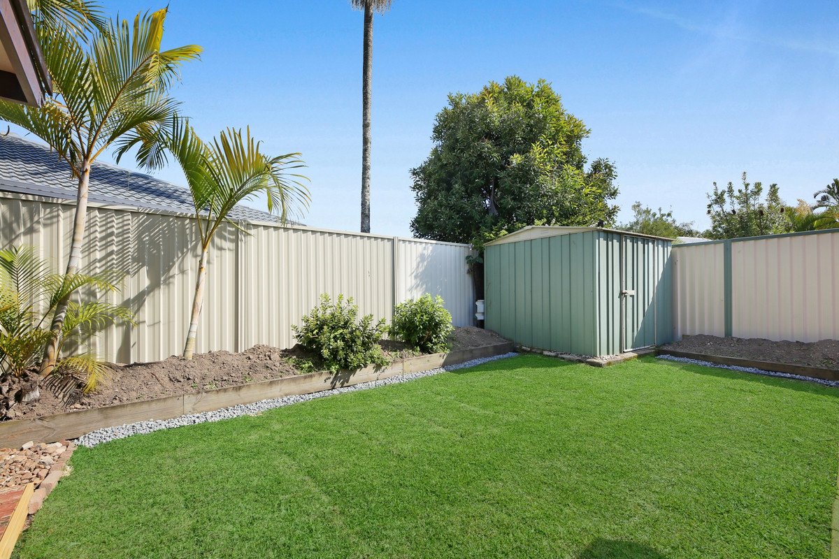 2/6 Redleaf Court Burleigh Waters 15