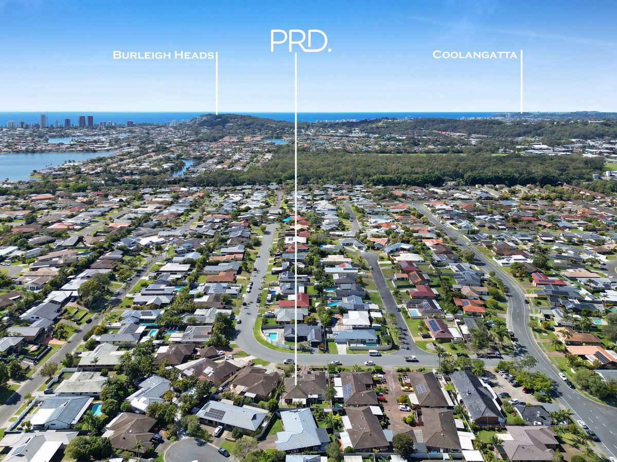 2/6 Redleaf Court Burleigh Waters 16