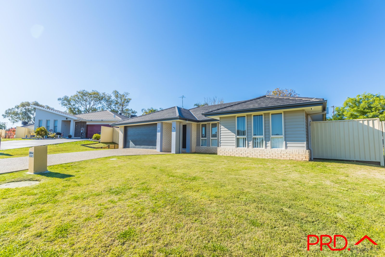 26 Regal Park Road TAMWORTH 2