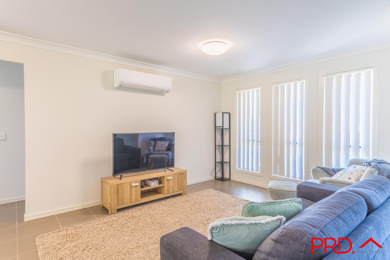 26 Regal Park Road TAMWORTH 9