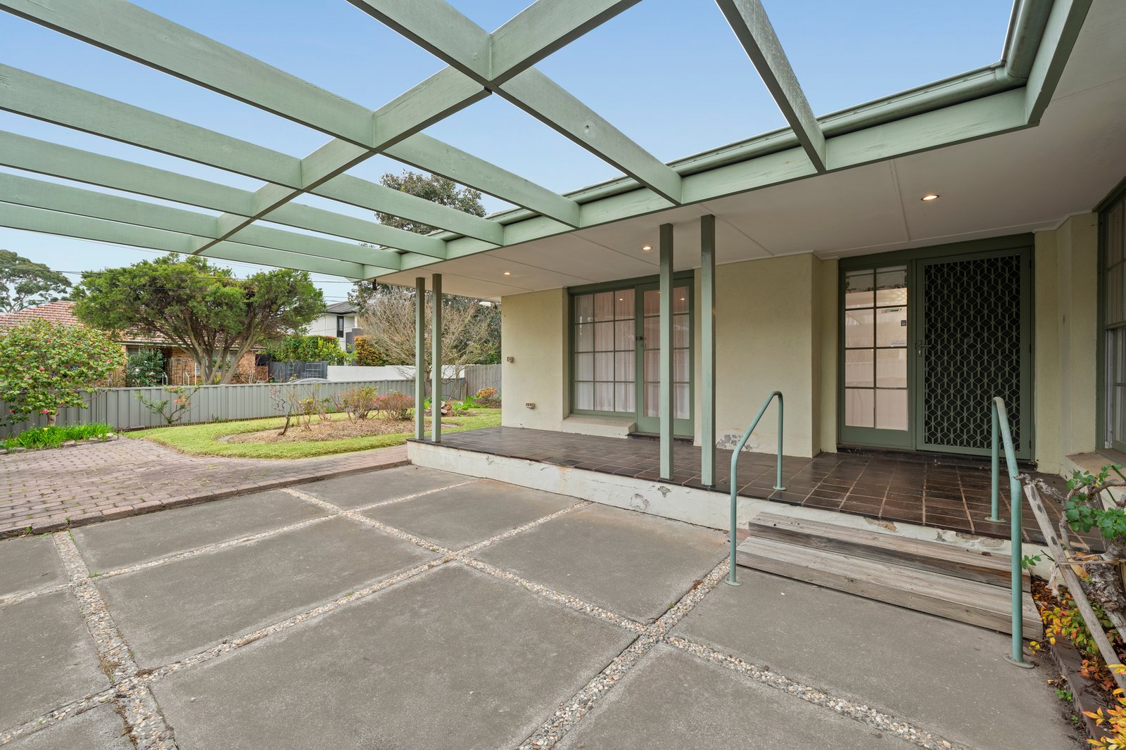 Gallery: 26 Riddle Street