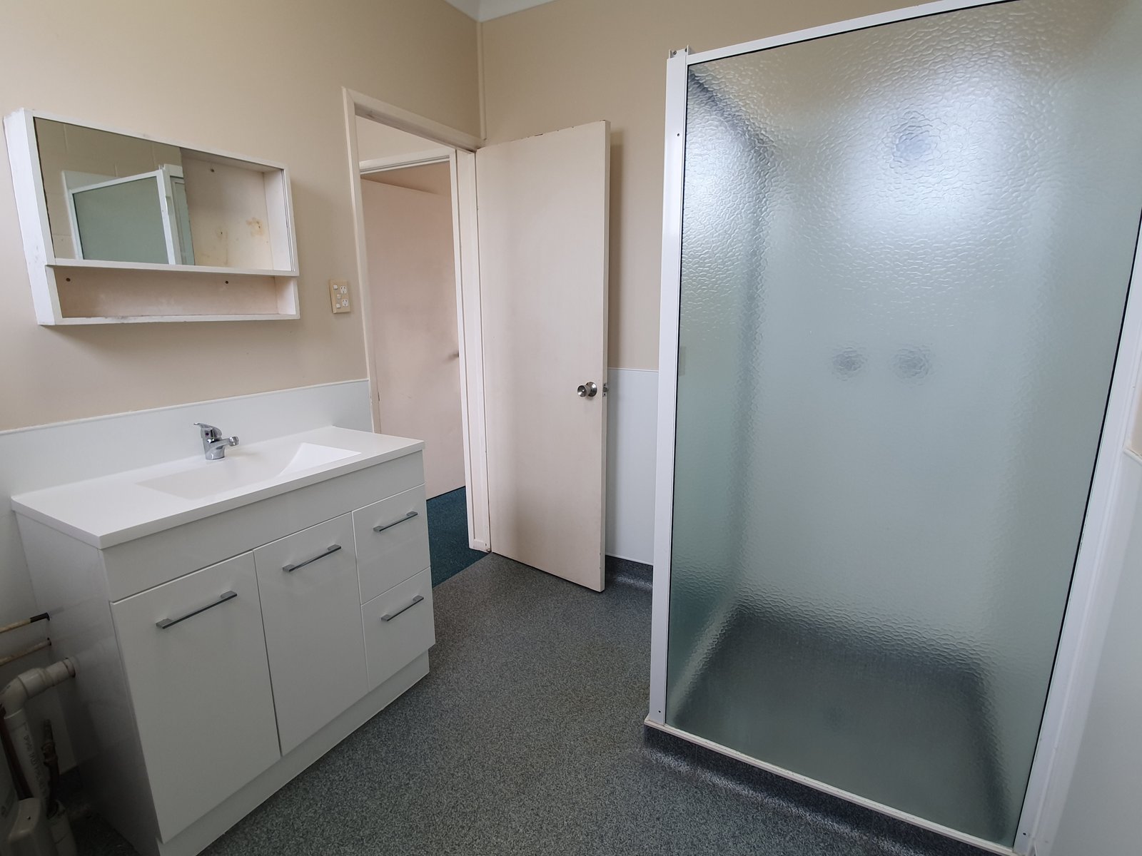 2/6 Robert Street PROSERPINE 14