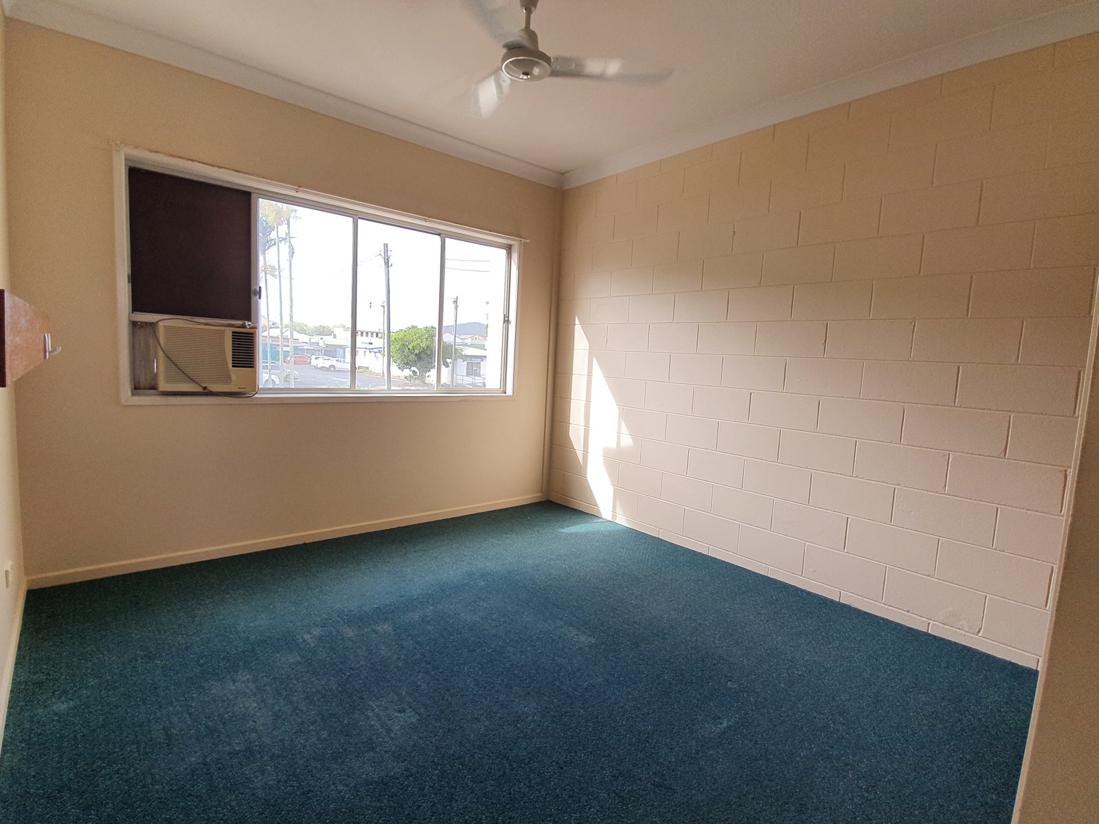 2/6 Robert Street PROSERPINE 15