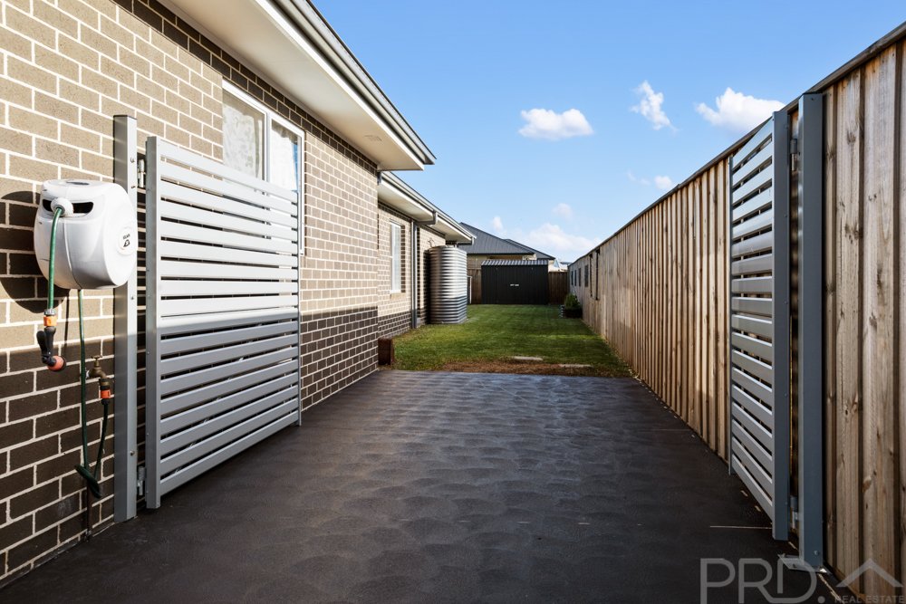 26 Rockmaster Street CHISHOLM 15