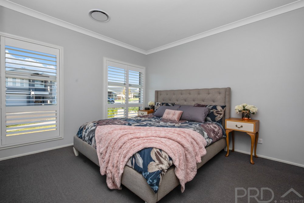 26 Rockmaster Street CHISHOLM 16