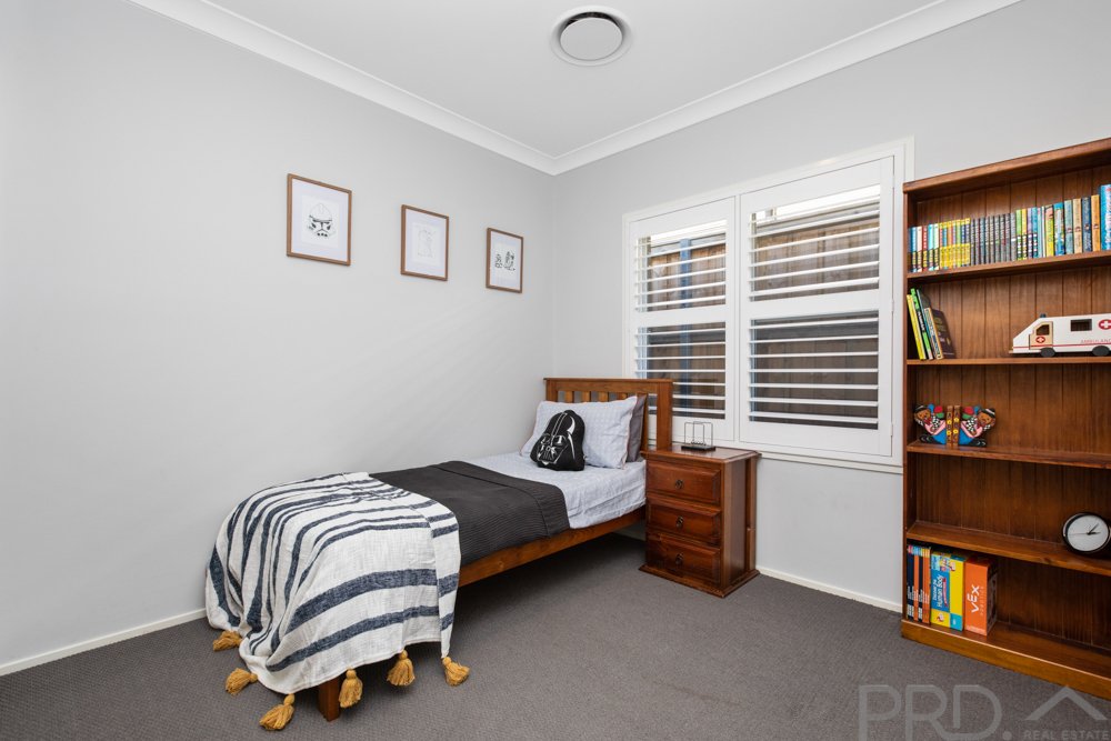 26 Rockmaster Street CHISHOLM 18