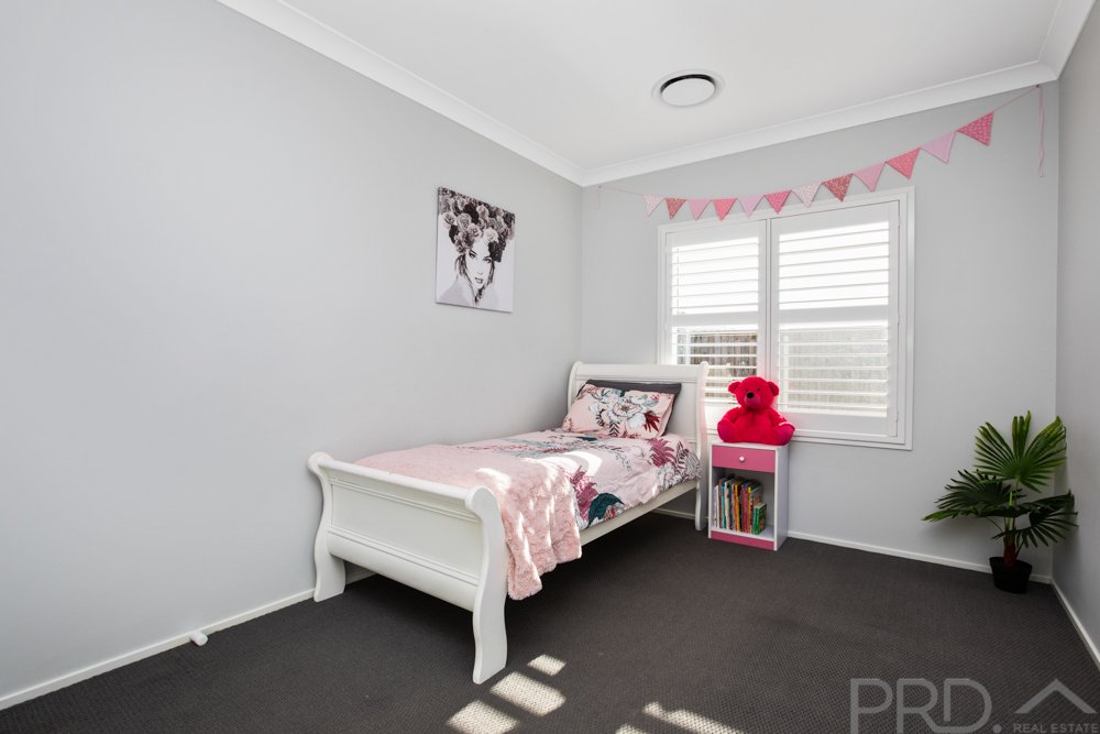 26 Rockmaster Street CHISHOLM 21