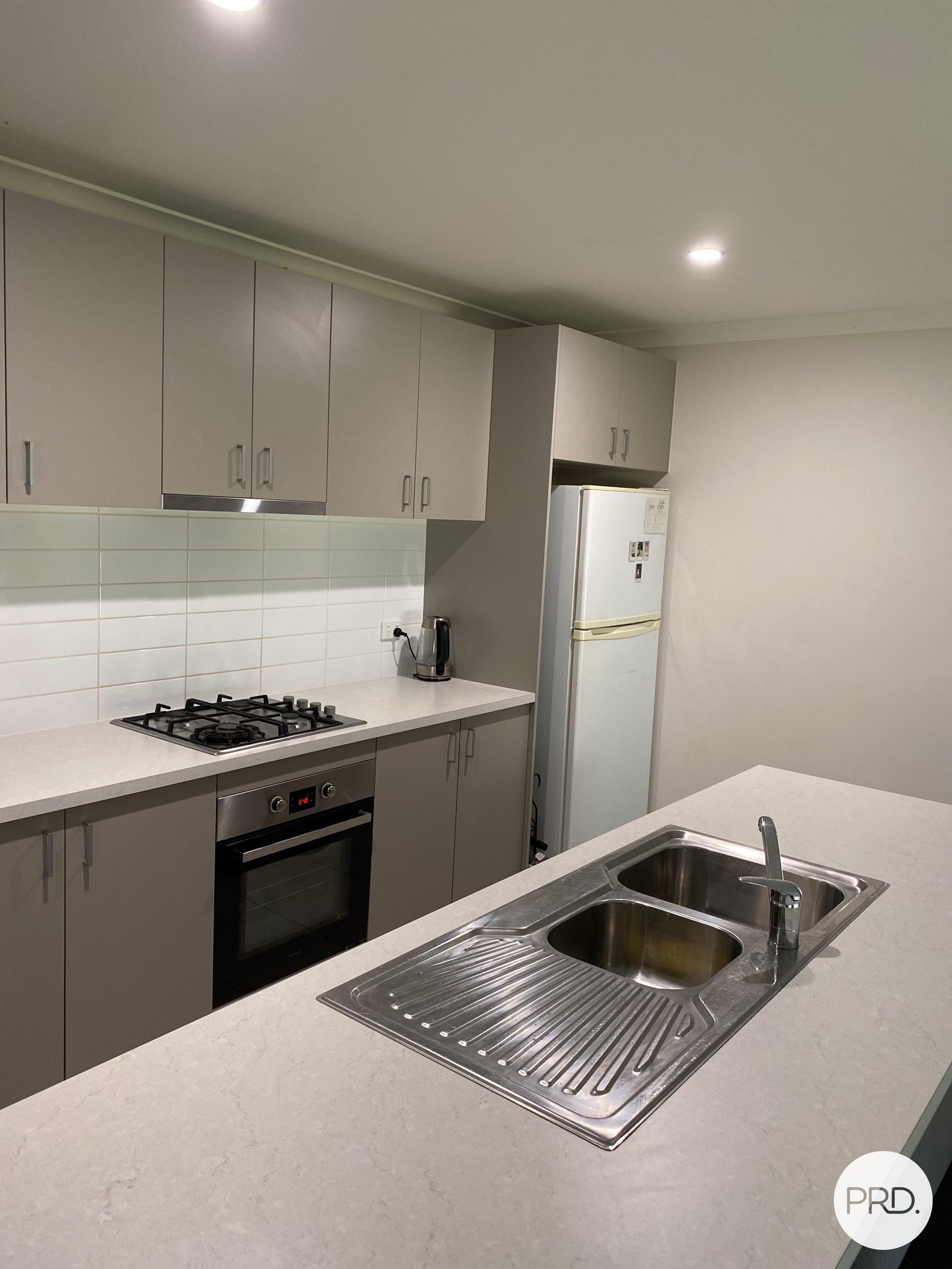 26 Royce Crescent LAVINGTON 1