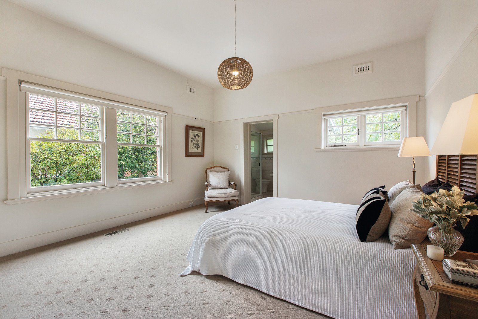 26 Salisbury Avenue, Mont Albert, VIC