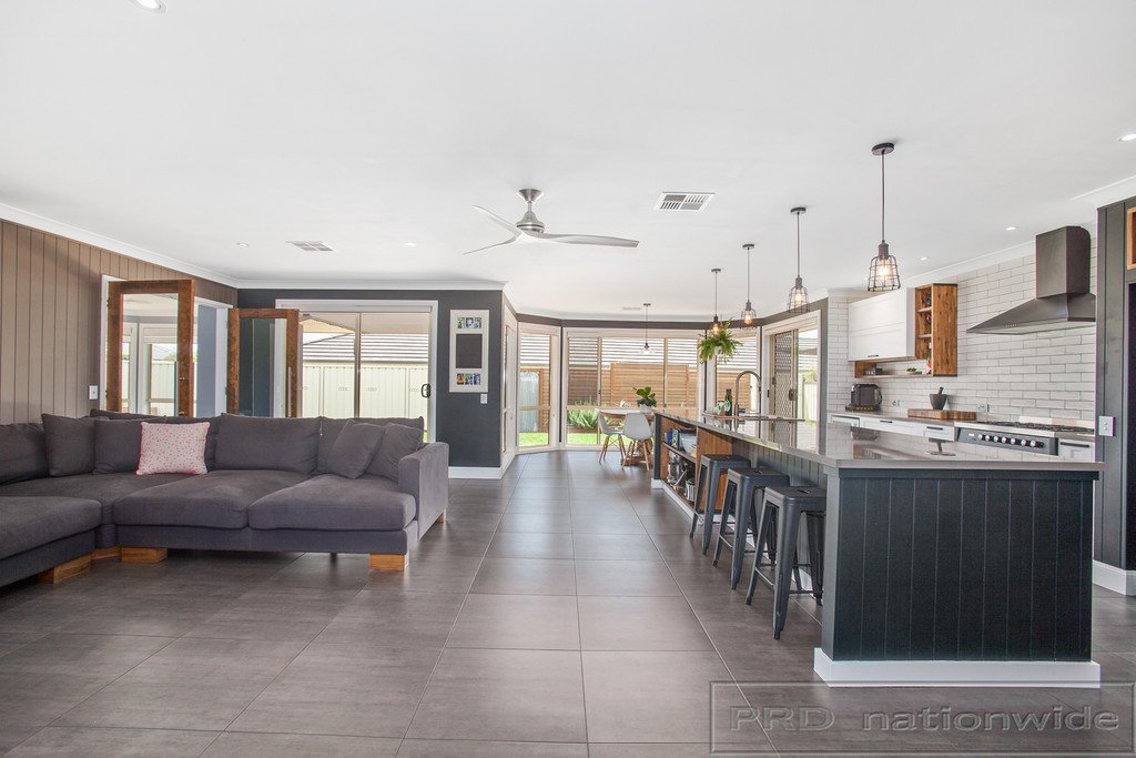 26 Sandalwood Avenue THORNTON 5