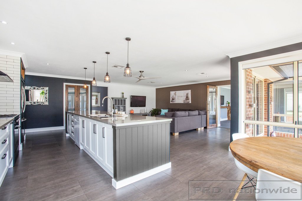 26 Sandalwood Avenue THORNTON 9