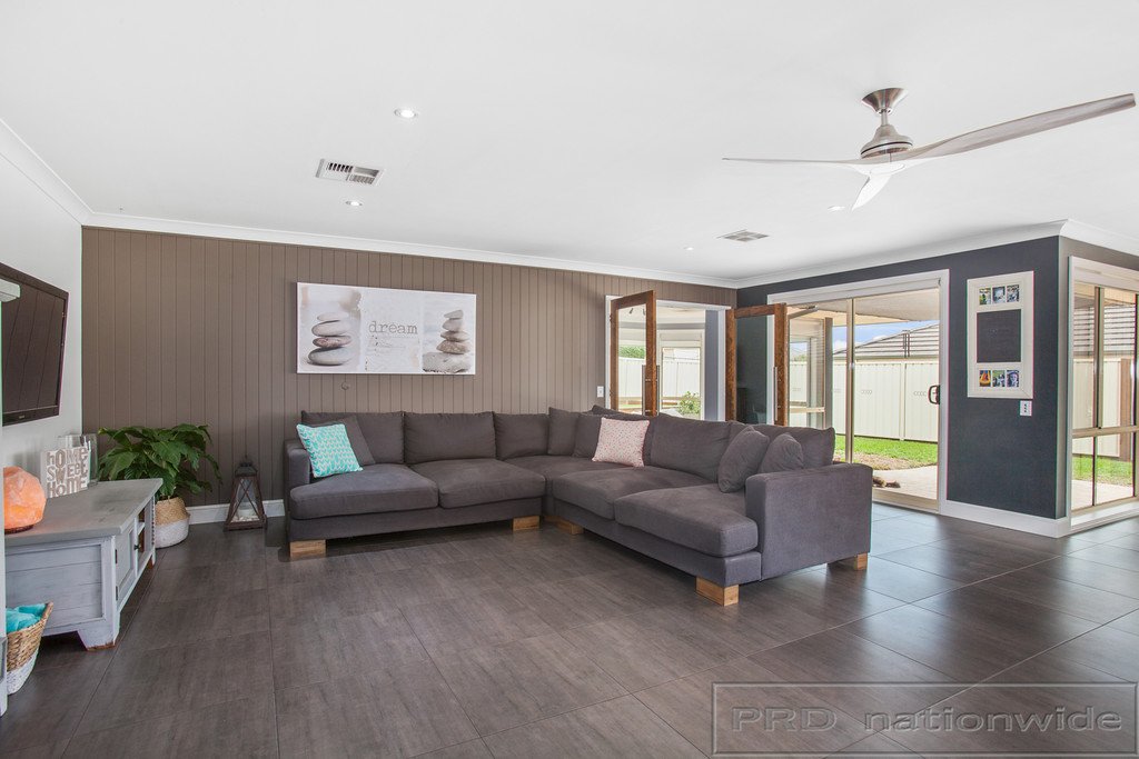26 Sandalwood Avenue THORNTON 10