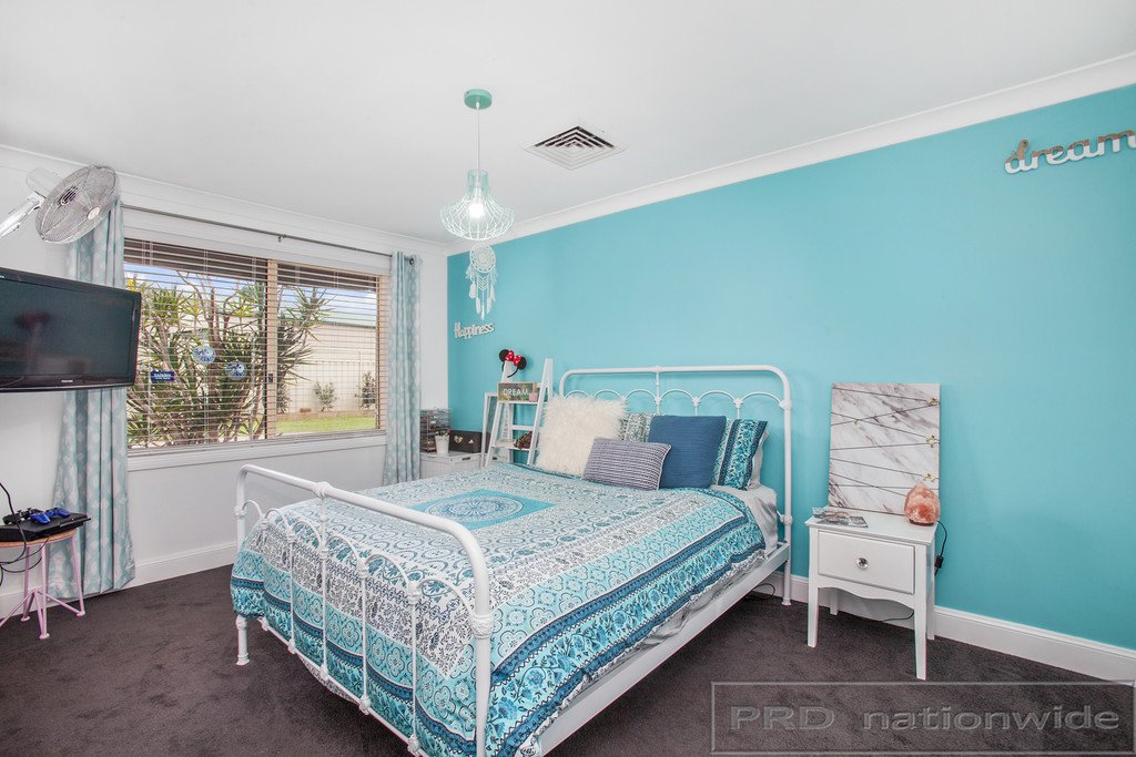 26 Sandalwood Avenue THORNTON 20