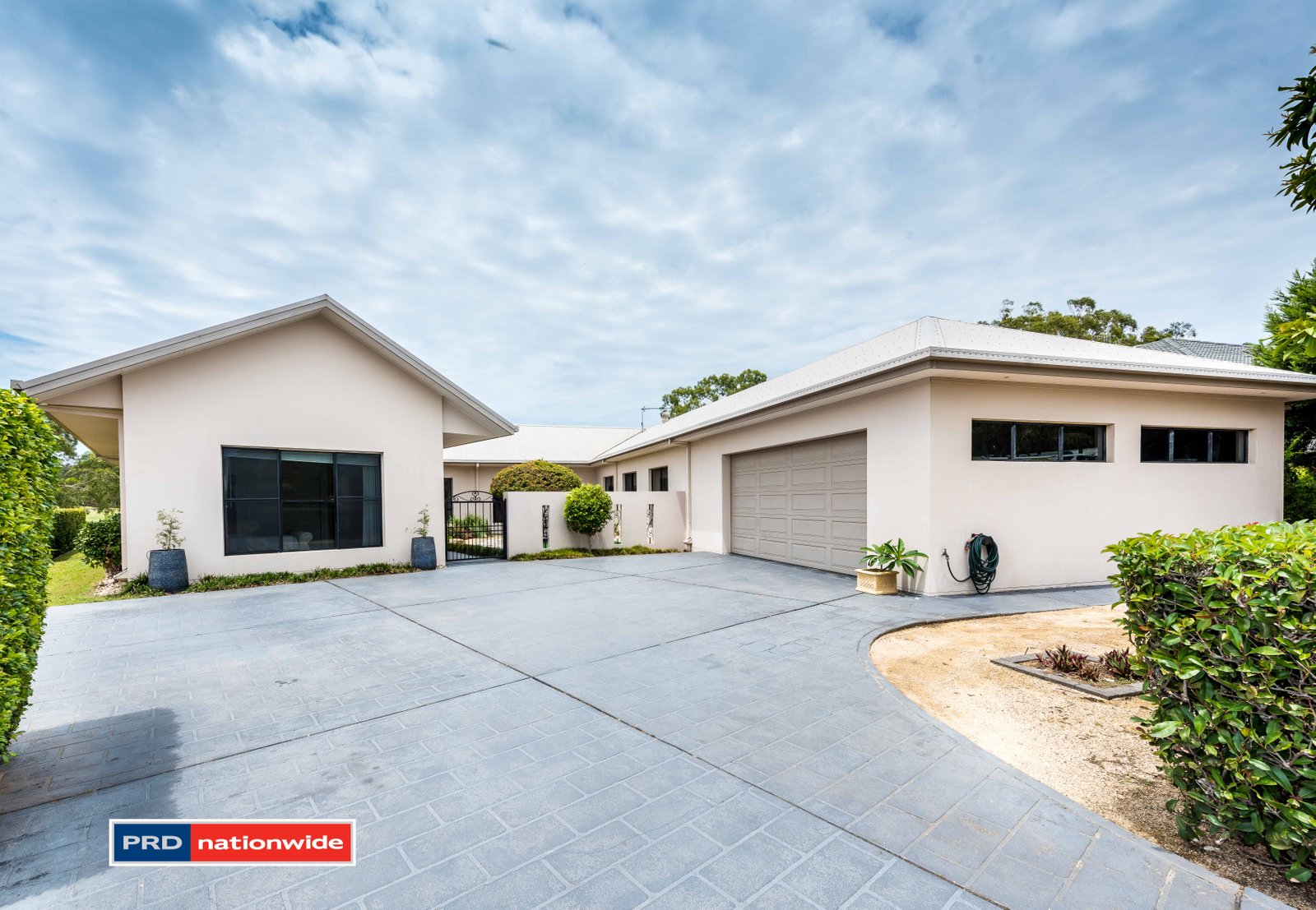 26 Sanderling Close SALAMANDER BAY 1