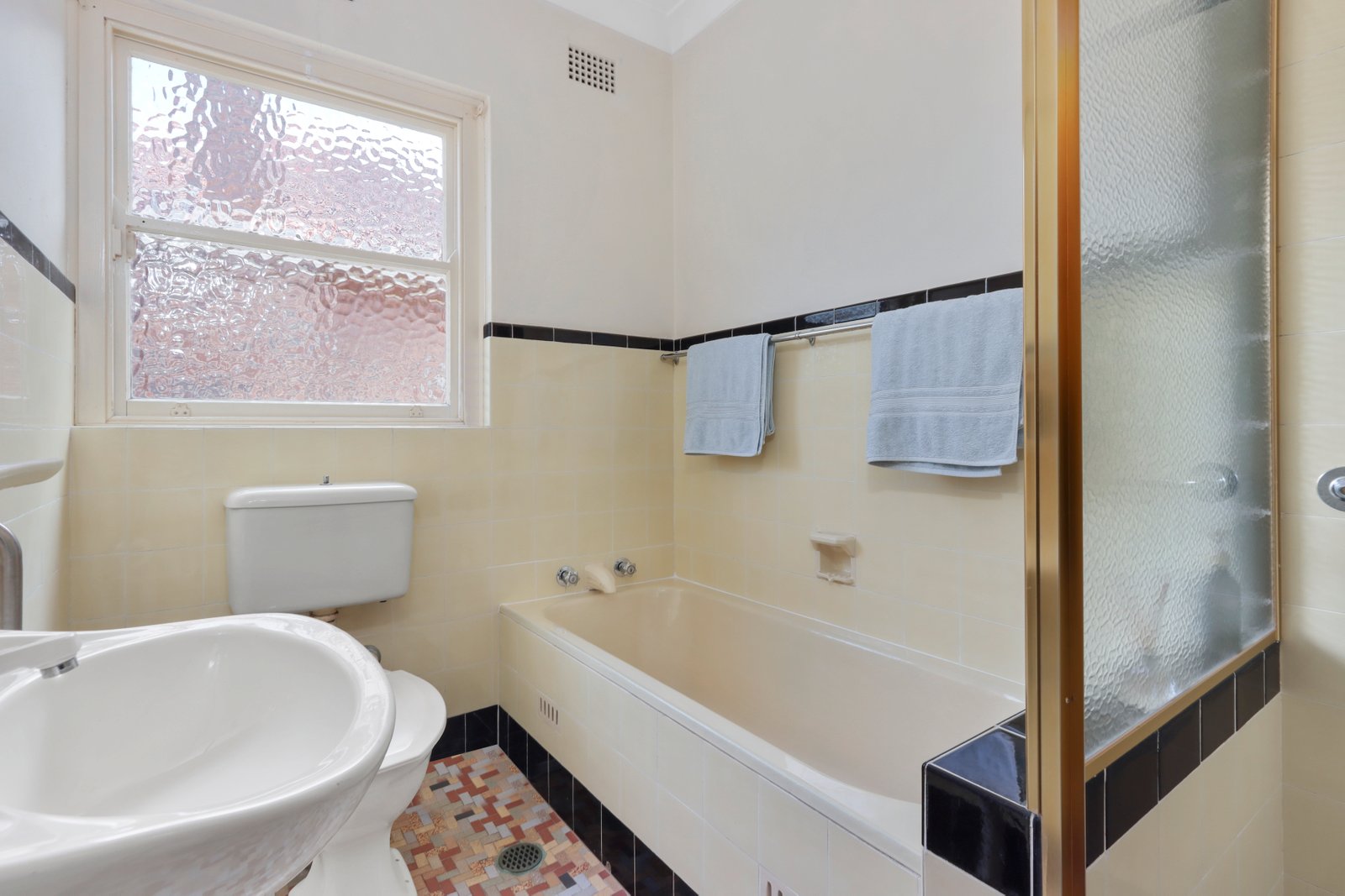 26 Seaforth Avenue OATLEY 4