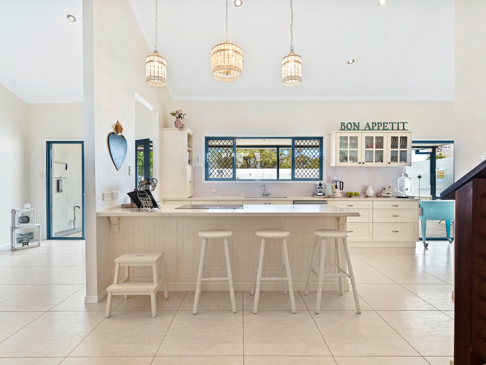 26 Seaview Parade ELANORA 5