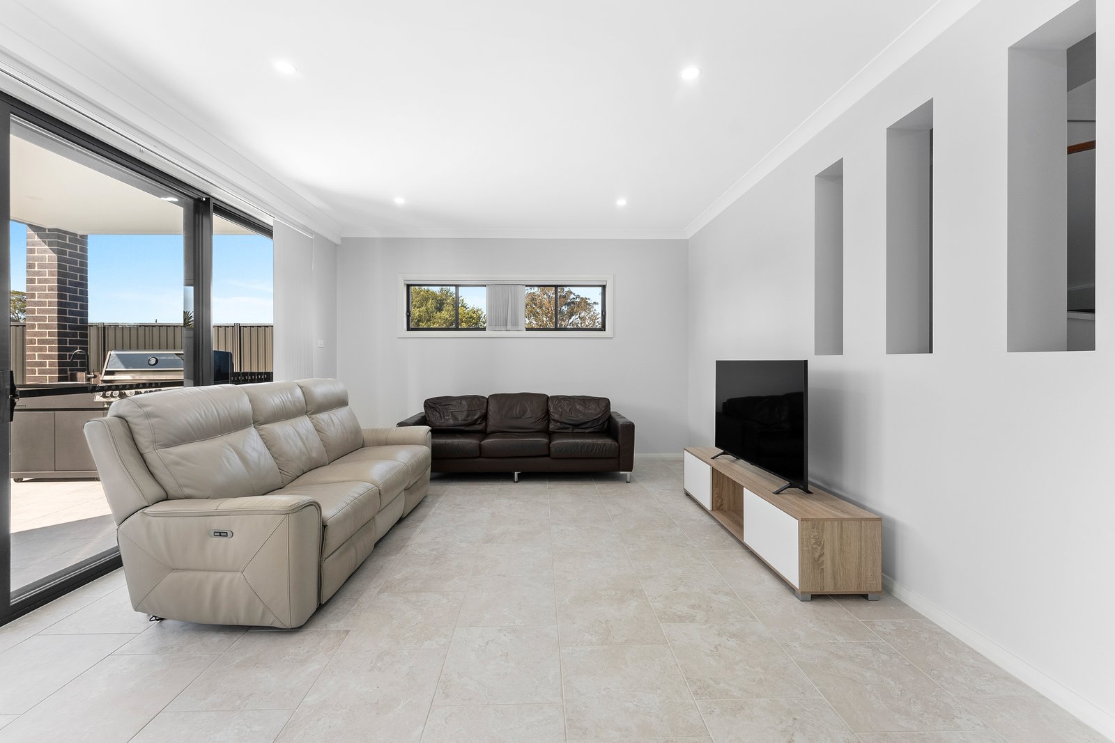 26 Selmon Street SANS SOUCI 3