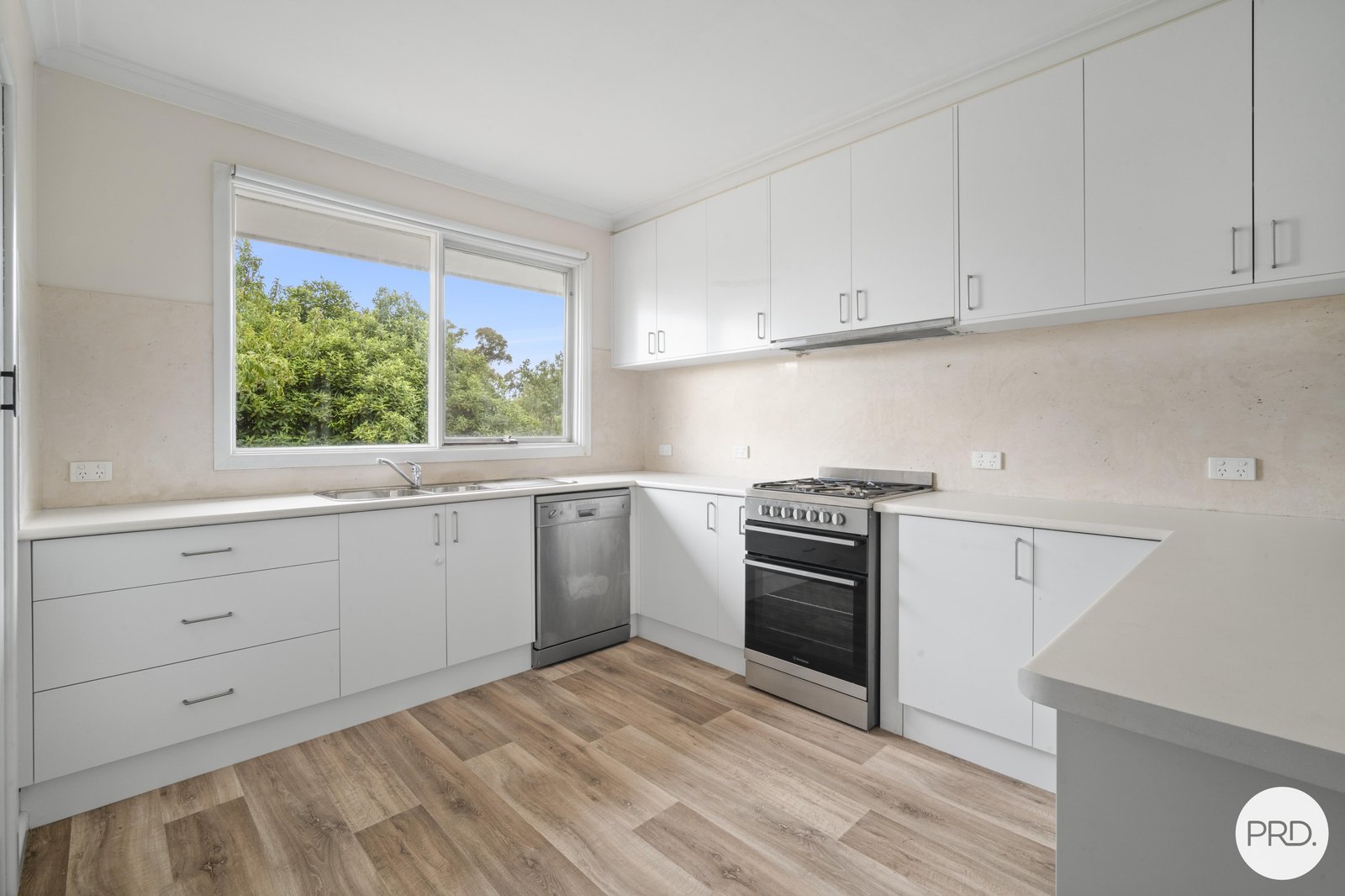 26 Semmens Avenue CRESWICK 3