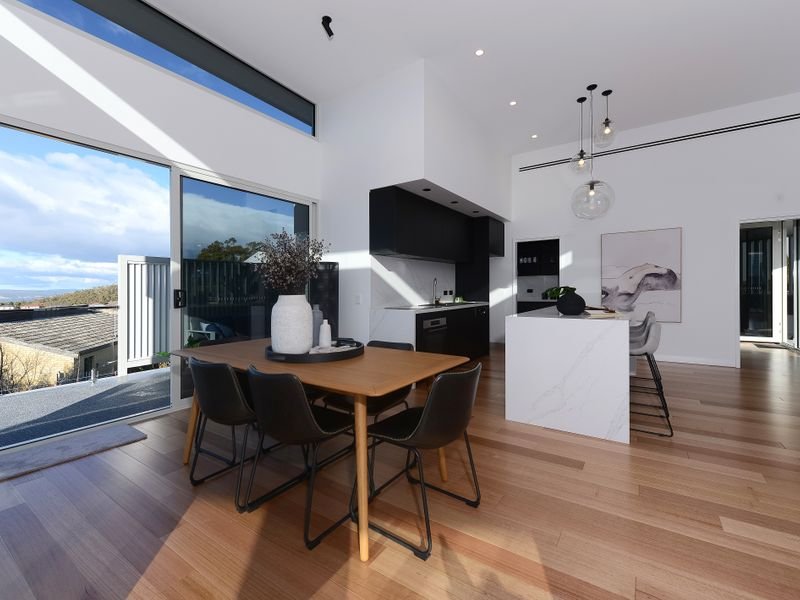 26 Shepherd Street SANDY BAY 12