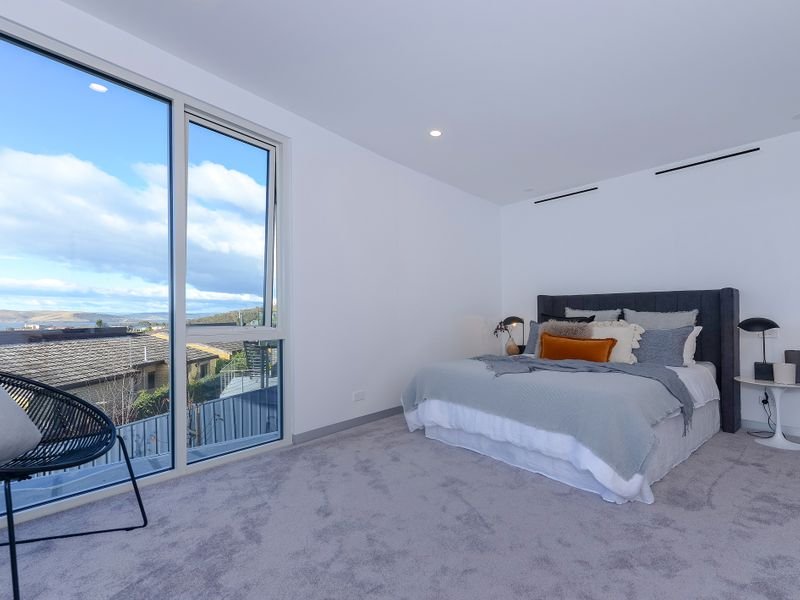 26 Shepherd Street SANDY BAY 15