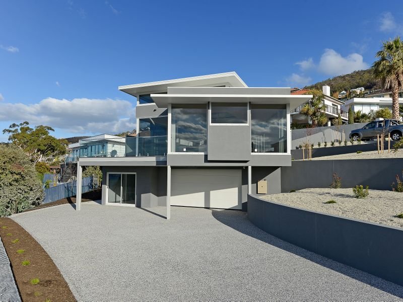 26 Shepherd Street SANDY BAY 24