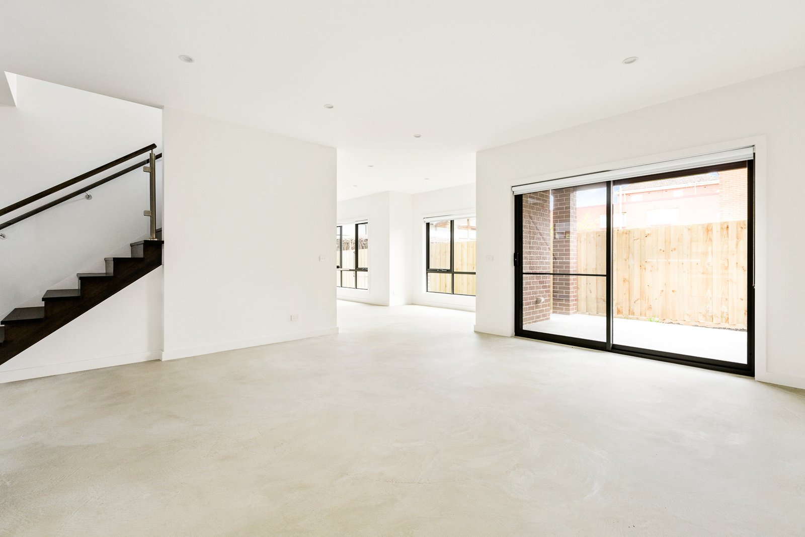 Gallery: 2/6 Shirley Grove