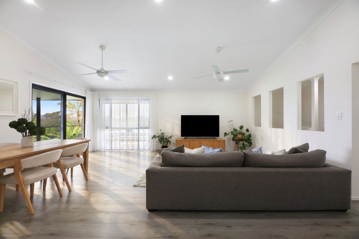 26 Sirec Way BURLEIGH HEADS 10