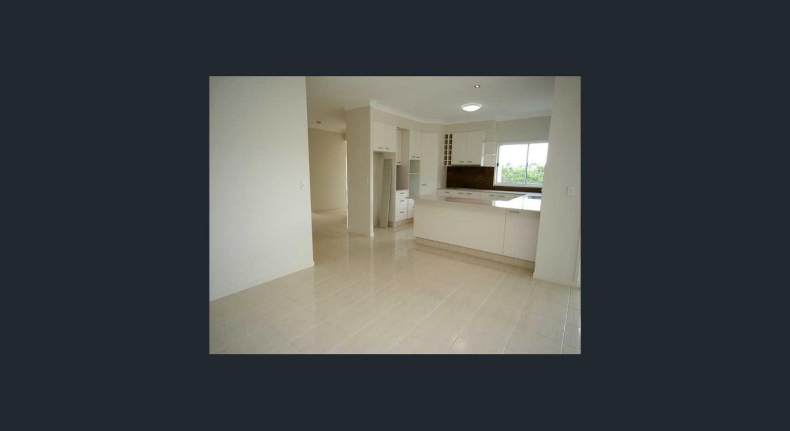 26 Snowwood Street REEDY CREEK 6