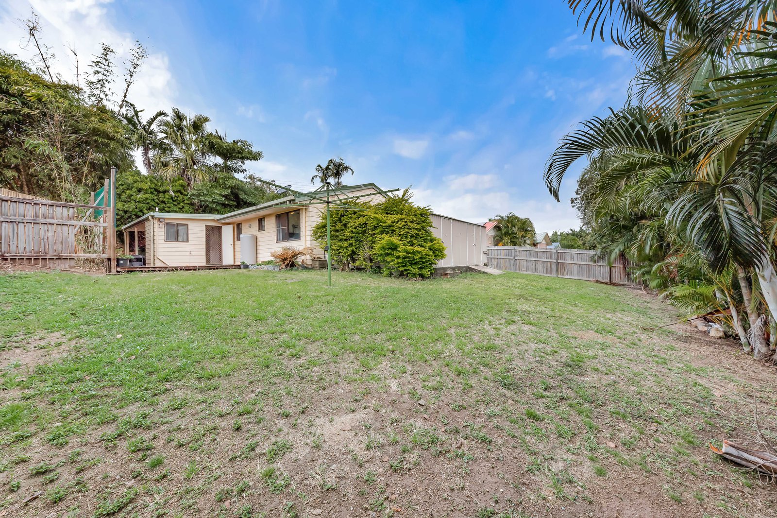 26 South Molle Blvd  CANNONVALE 4