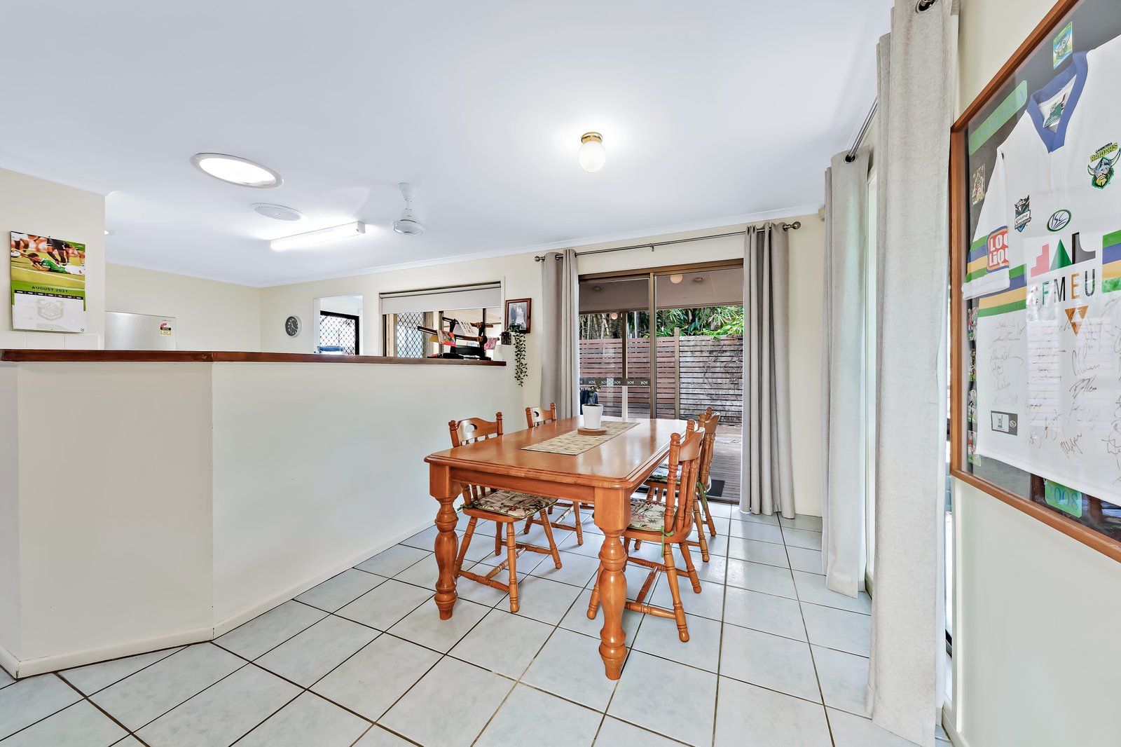 26 South Molle Blvd  CANNONVALE 5
